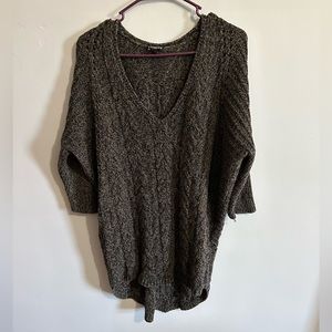 3/4 length sleeved sweater